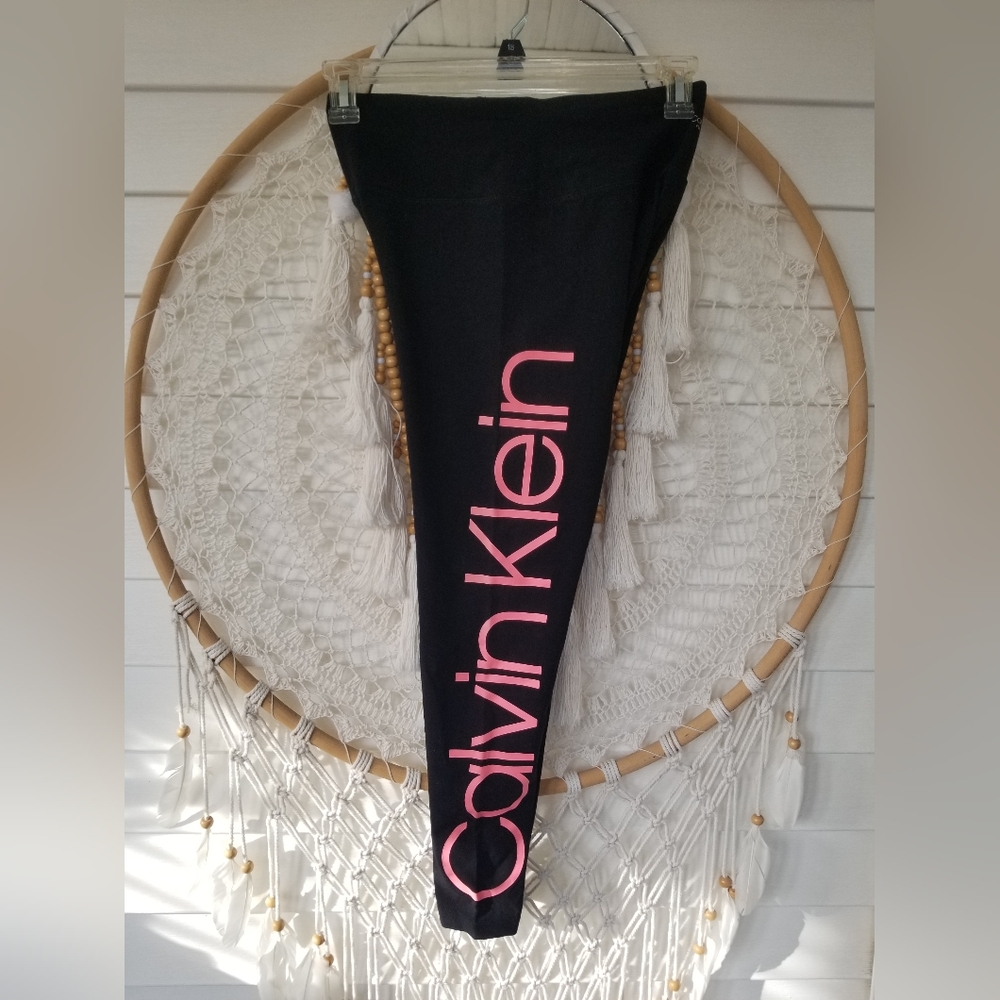 Calvin Klein Performance Black With Pink Logo Leggings Size Medium Worn Once